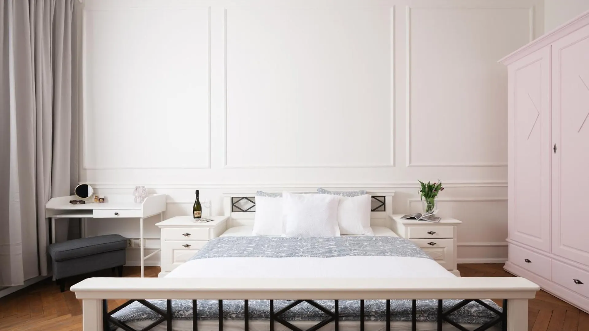 Airstay Prague : Deluxe Apartment Old Town 0*,