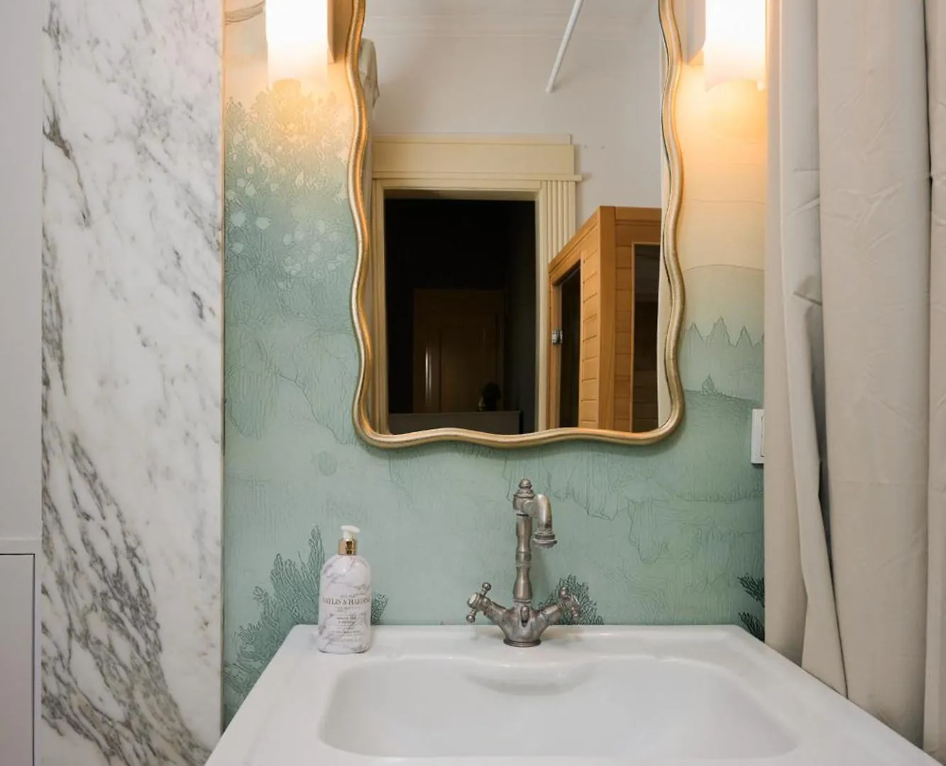 Airstay Prague : Deluxe Apartment Old Town