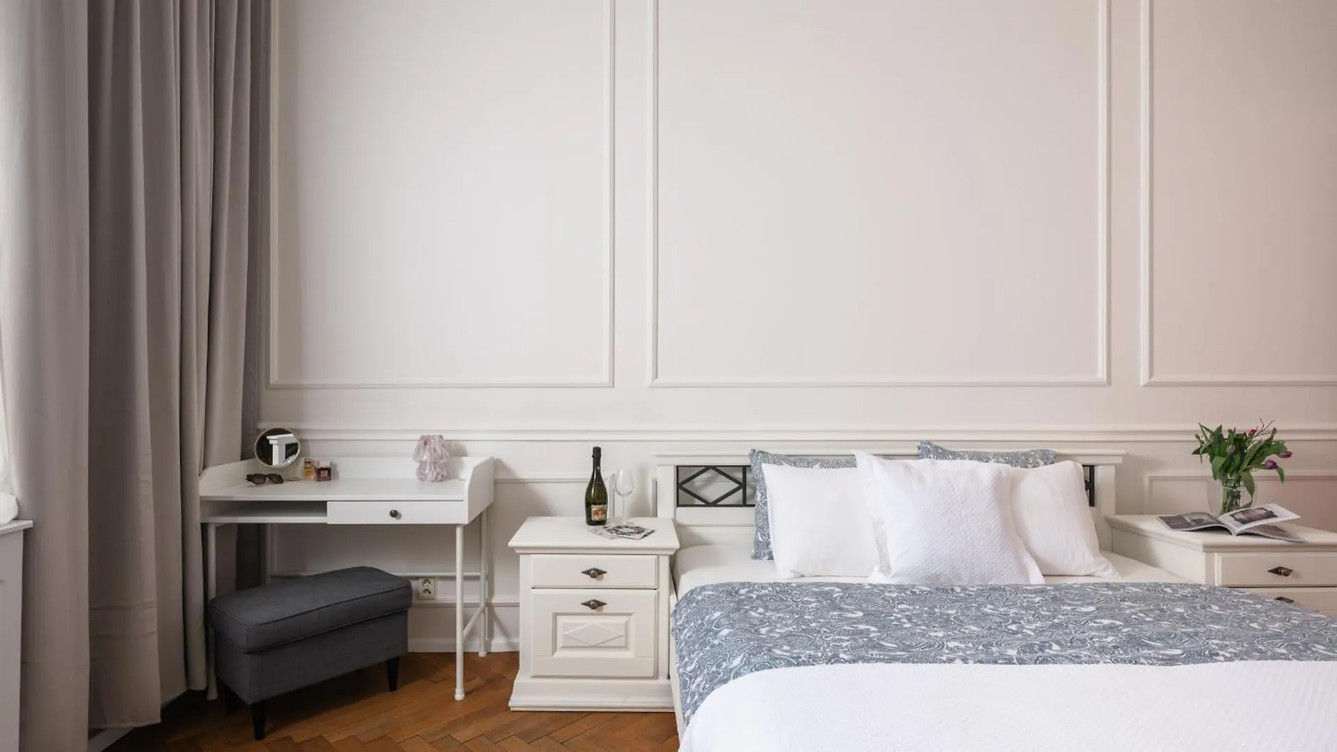 Airstay Prague : Deluxe Apartment Old Town